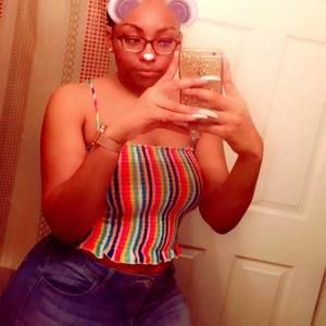 Meet your Posher, Karissa